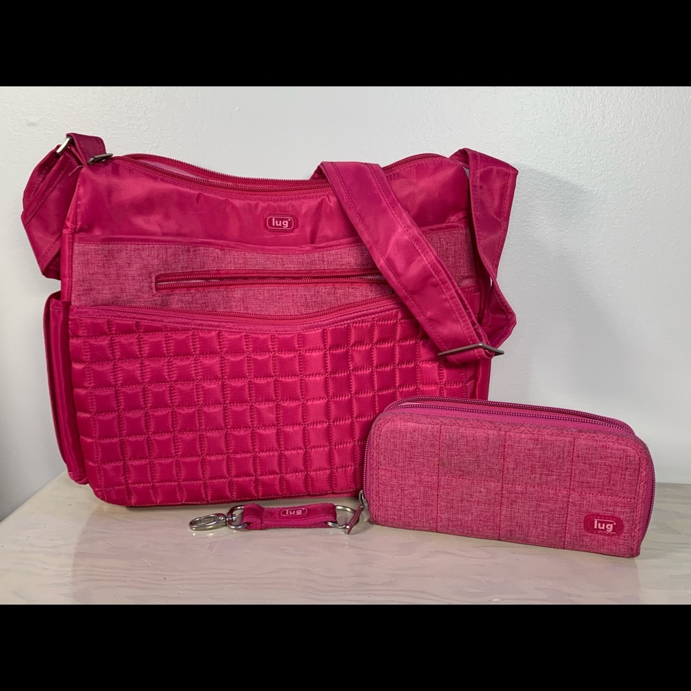 Lug pink purse and wallet combo. Key chain incl